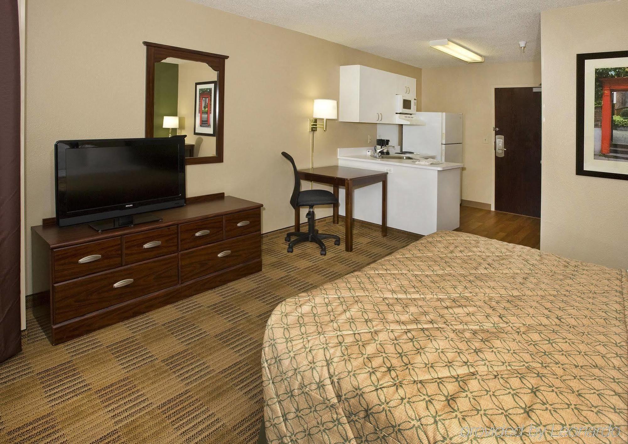 Extended Stay America Suites - Santa Barbara - Calle Real Стая снимка